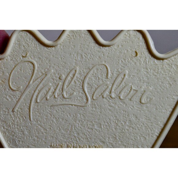 Vintage Tupperware Nail Salon Manicure Helper Tool Retro Fingernail Gadget - Picture 2 of 5